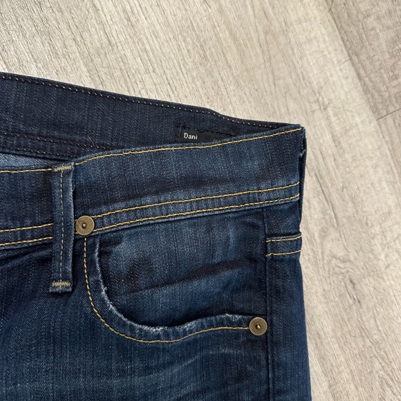Citizens of Humanity “Dani” Dark Wash Cropped Jeans - Size 26 - Picture 5 of 11
